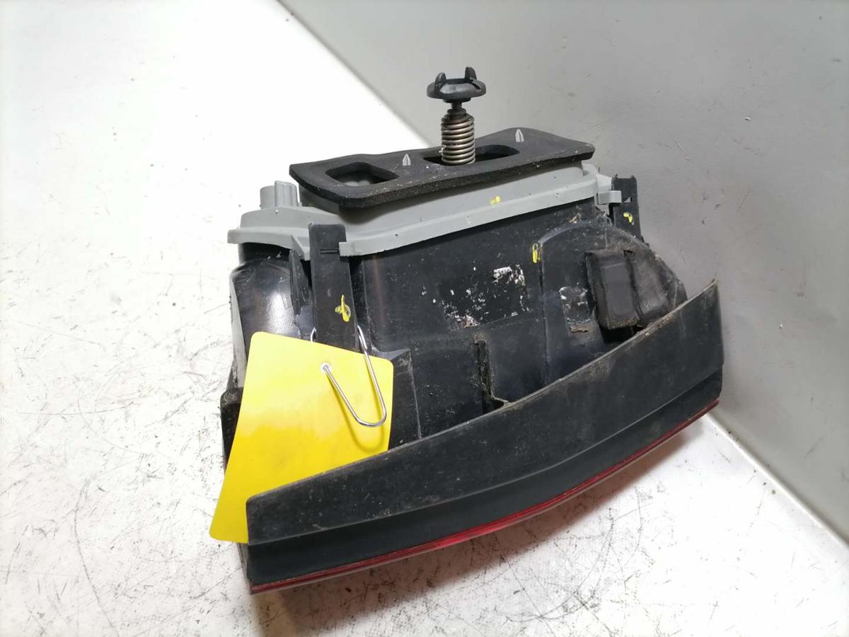 VW Fox original R&uuml;cklicht R&uuml;ckleuchte Schlussleuchte rechts Bj.2010